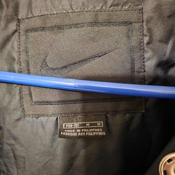 NIKE Black Zip up and Snap Closure Windbreaker Medium - EXCELLENT condition!! - Picture 2 of 7